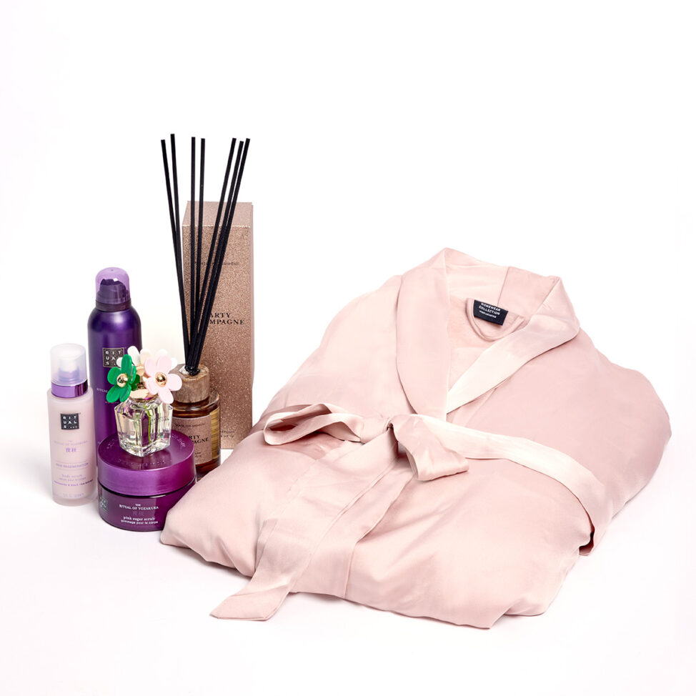 Morgonrock, Hemtex. Doftpinnar, Hemtex. Blandade produkter, Rituals. Parfym, Åhléns
